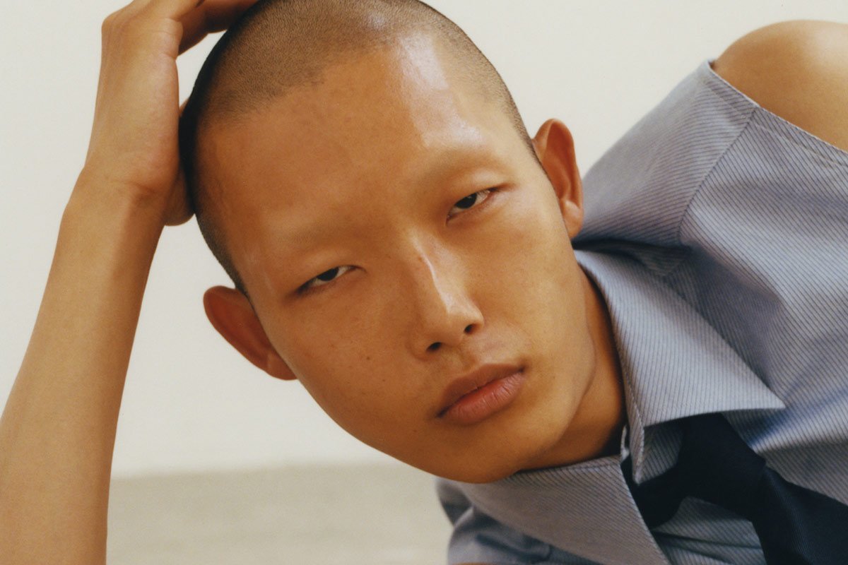 𝐗𝐮 𝐌𝐞𝐞𝐧: The Androgynous Visionary Taking Fashion by Storm