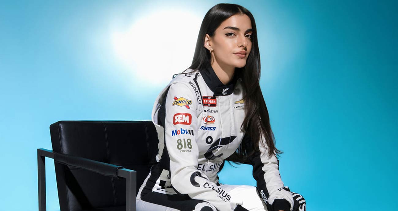 𝐓𝐨𝐧𝐢 𝐁𝐫𝐞𝐢𝐝𝐢𝐧𝐠𝐞𝐫: When NASCAR Meets Women’secret™ Fashion Identity