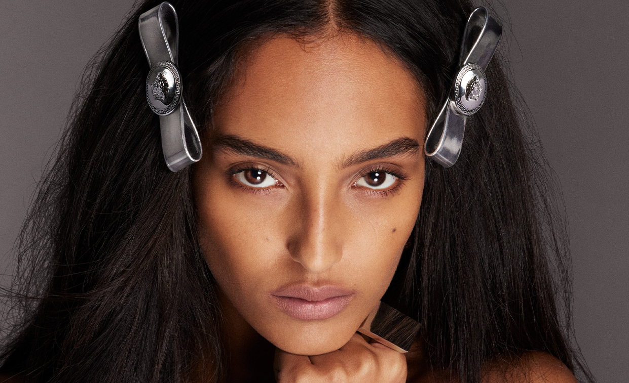 𝐌𝐨𝐧𝐚 𝐓𝐨𝐮𝐠𝐚𝐚𝐫𝐝’𝐬: Fashion Ascent