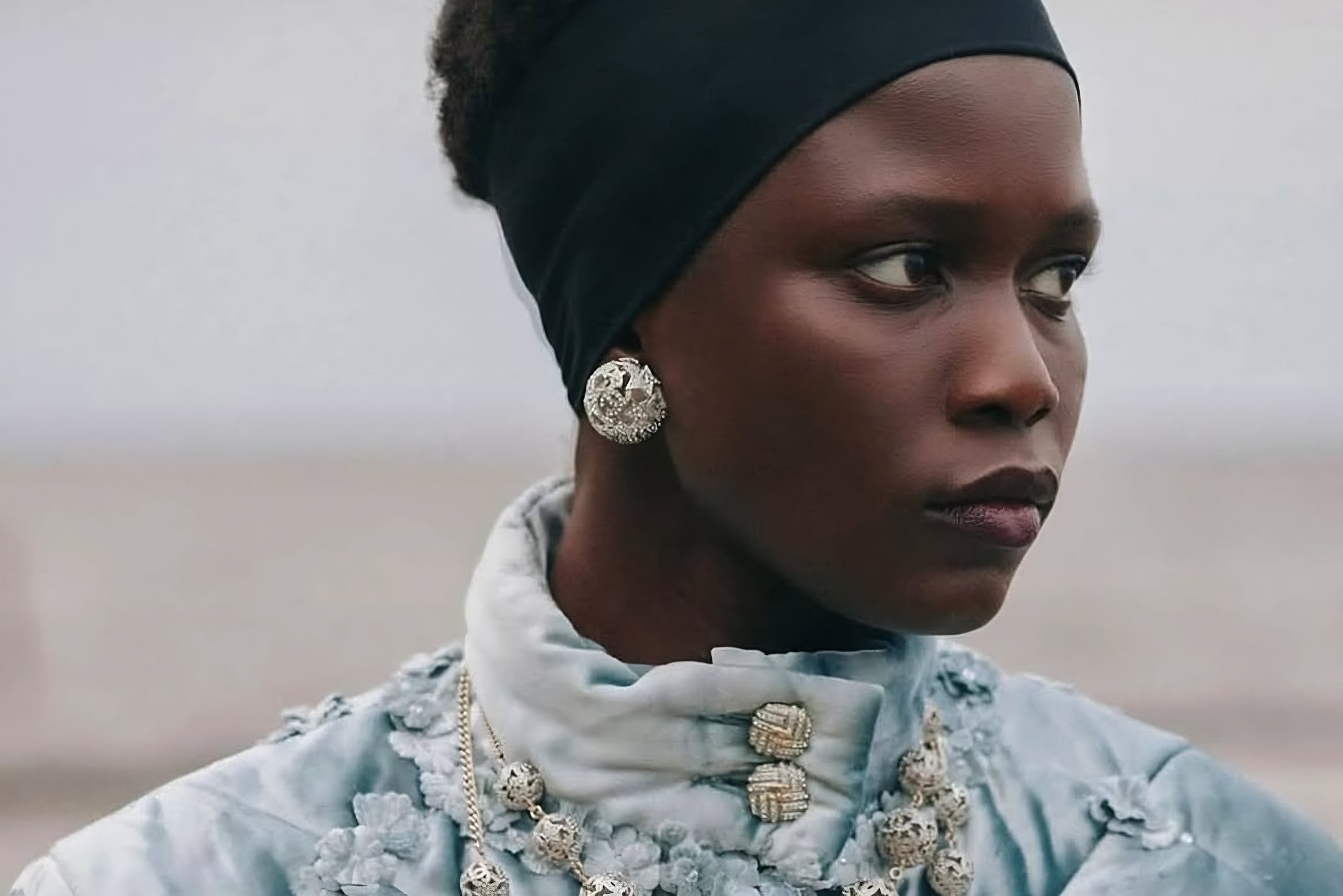𝐀𝐣𝐚𝐡 𝐀𝐧𝐠𝐚𝐮 𝐉𝐨𝐤: A new voice on international catwalks